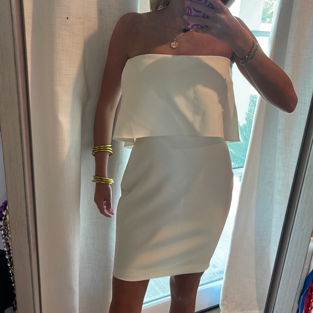 Strapless ruffle dress/likely/never worn